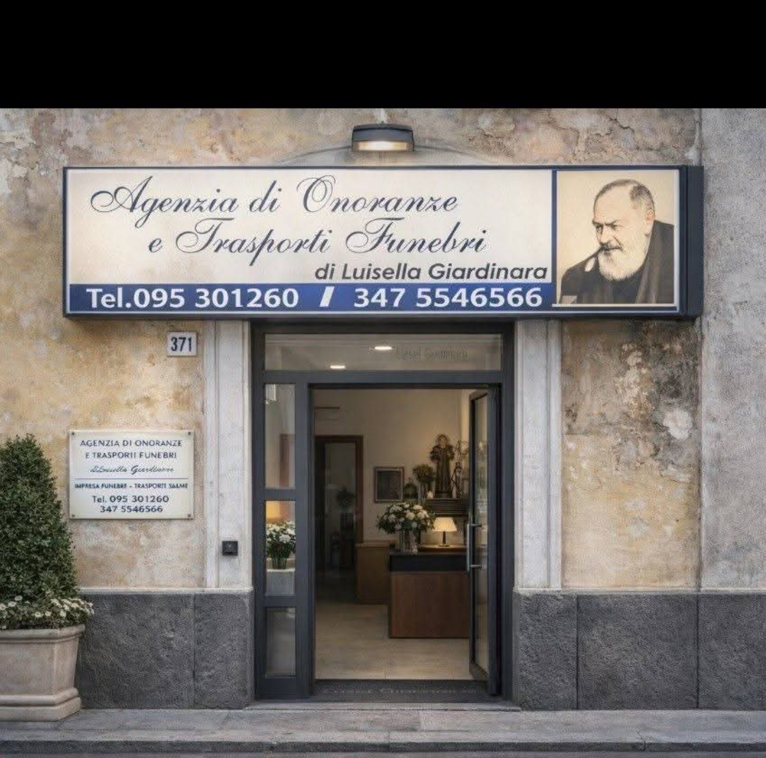 Ingresso della sede di Via Giuseppe Garibaldi 371 a Misterbianco